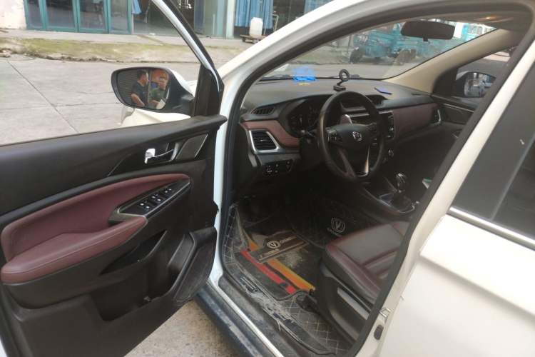 Used CHANGAN Lingxuan 2017 1.5T Manual Joyful & Happy Model Driver Seat