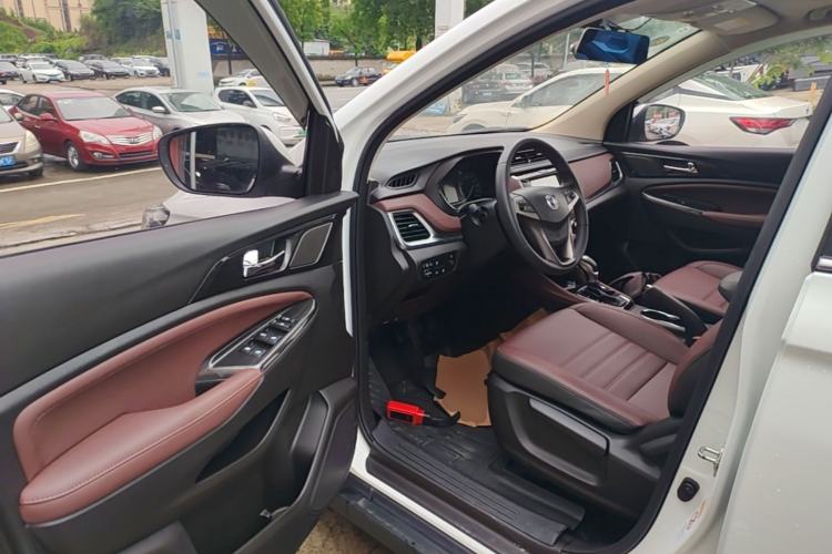 Used CHANGAN Lingxuan 2017 1.5T Automatic Lehuo Elite Model Driver Seat