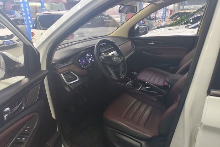 Used CHANGAN Lingxuan 2017 1.6L Manual Happiness Edition Driver Seat