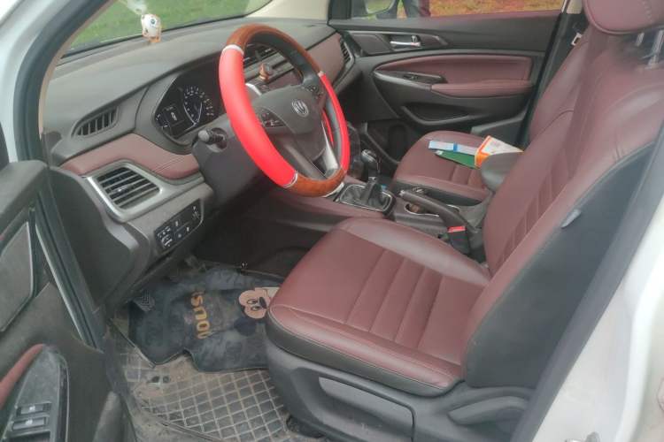 Used CHANGAN Lingxuan 2017 1.6L Manual Elite Model Driver Seat