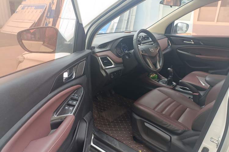 Used CHANGAN Lingxuan 2017 1.6L Manual Happiness Edition Driver Seat