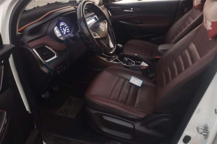 Used CHANGAN Lingxuan 2017 1.6L Manual Elite Model Driver Seat
