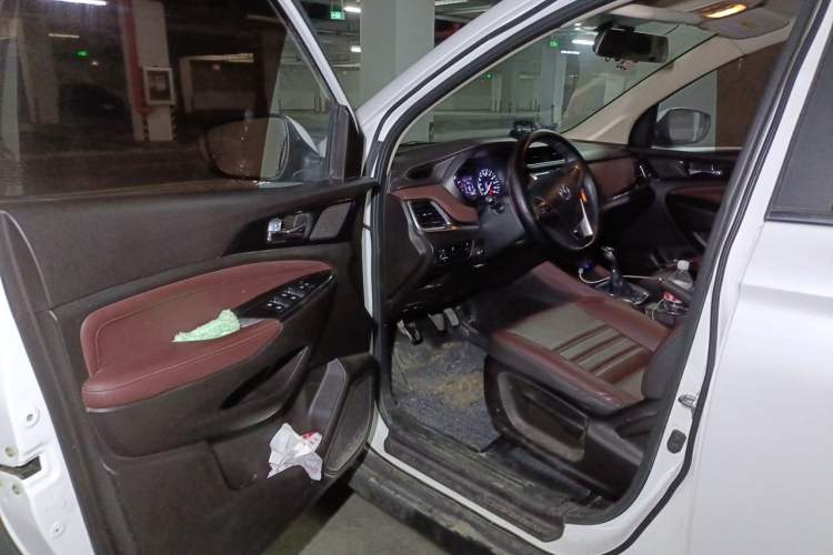 Used CHANGAN Lingxuan 2017 1.6L Manual Happiness Edition Driver Seat