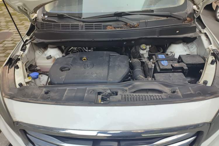 Used CHANGAN Lingxuan 2017 1.6L Manual Happiness Edition Engine Bay
