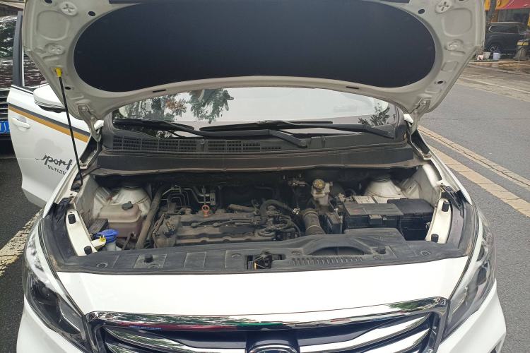 Used CHANGAN Lingxuan 2017 1.6L Manual Elite Model Engine Bay