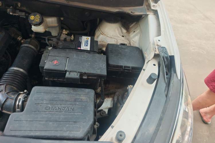 Used CHANGAN Lingxuan 2017 1.6L Manual Elite Model Engine Bay Left