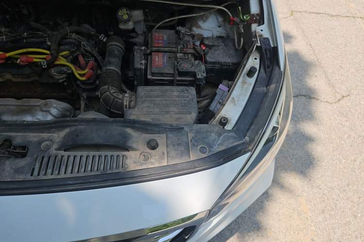 Used CHANGAN Lingxuan 2017 1.6L Manual Happiness Edition Engine Bay Left
