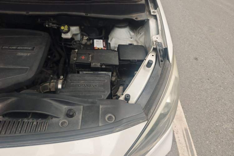 Used CHANGAN Lingxuan 2017 1.5T Manual Joyful & Happy Model Engine Bay Left