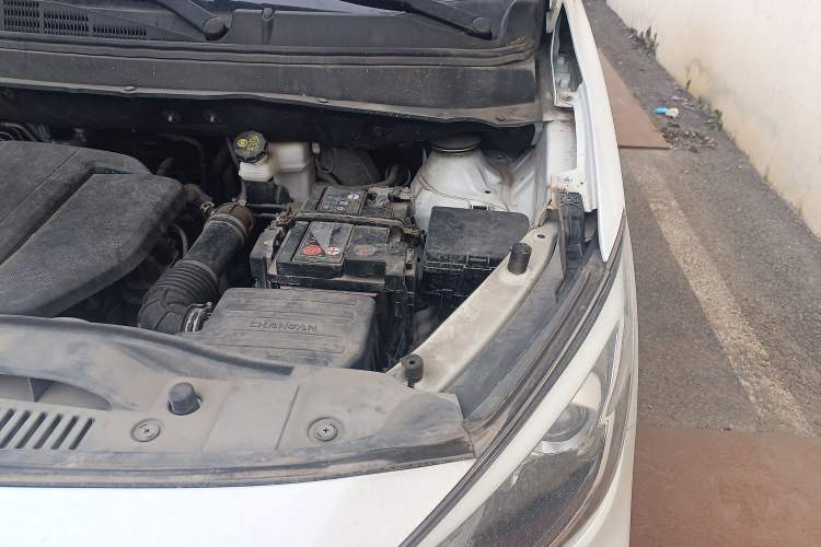 Used CHANGAN Lingxuan 2017 1.6L Manual Happiness Edition Engine Bay Left