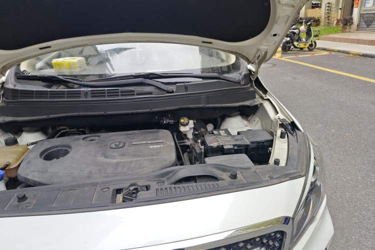 Used CHANGAN Lingxuan 2017 1.5T Automatic Lehuo Happy Edition Engine Bay Left