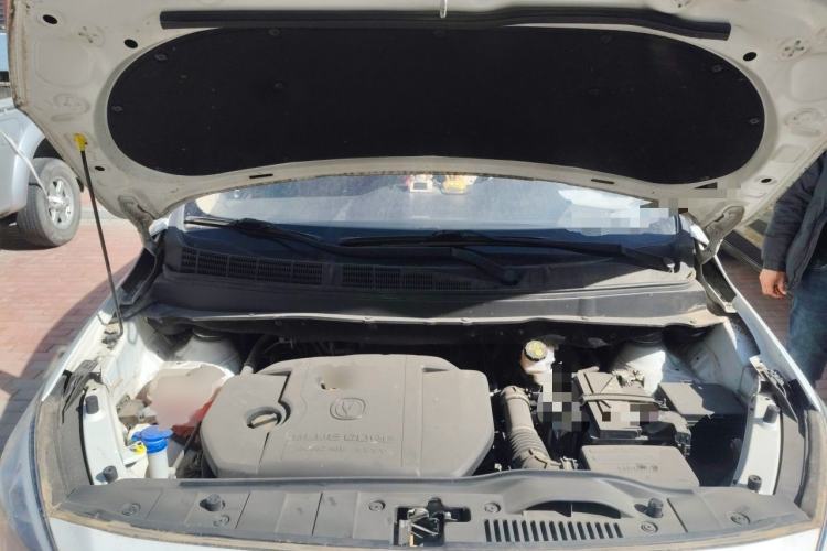 Used CHANGAN Lingxuan 2017 1.6L Manual Happiness Edition Engine Bay