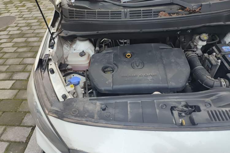 Used CHANGAN Lingxuan 2017 1.6L Manual Happiness Edition Engine Bay Right