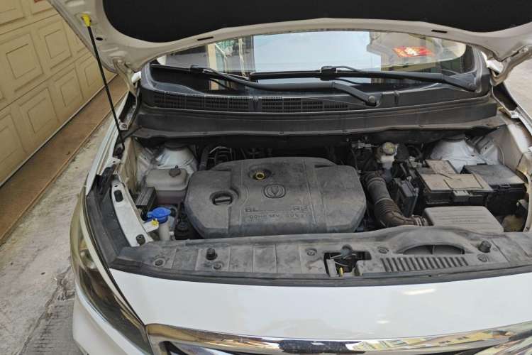 Used CHANGAN Lingxuan 2017 1.6L Manual Elite Model Engine Bay Right