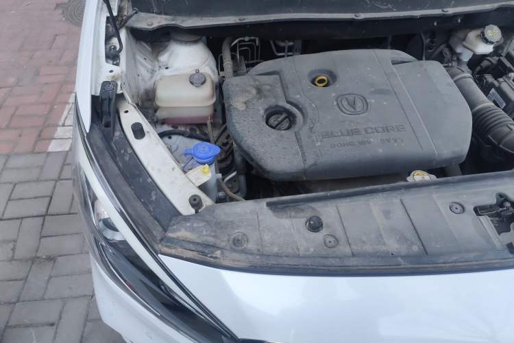 Used CHANGAN Lingxuan 2017 1.6L Manual Happiness Edition Engine Bay Right