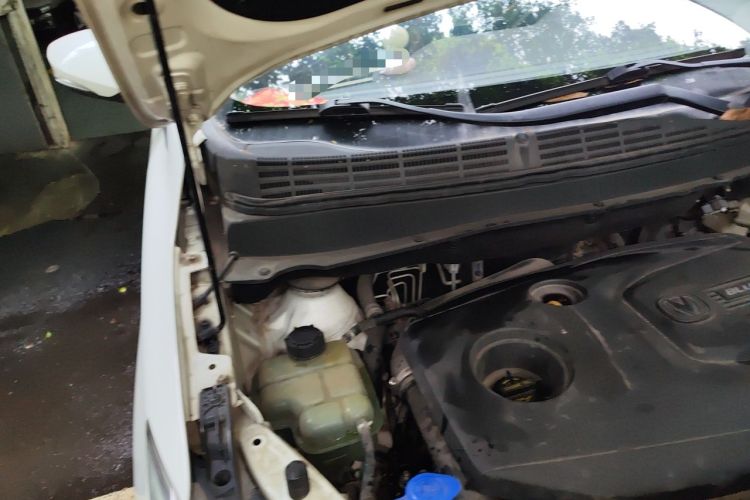 Used CHANGAN Lingxuan 2017 1.5T Automatic Lehuo Happy Edition Engine Bay Right