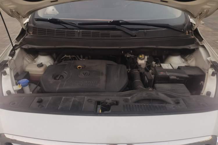 Used CHANGAN Lingxuan 2017 1.6L Manual Elite Model Engine Bay