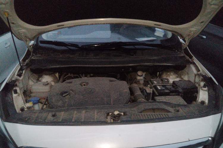 Used CHANGAN Lingxuan 2017 1.6L Manual Happiness Edition Engine Bay