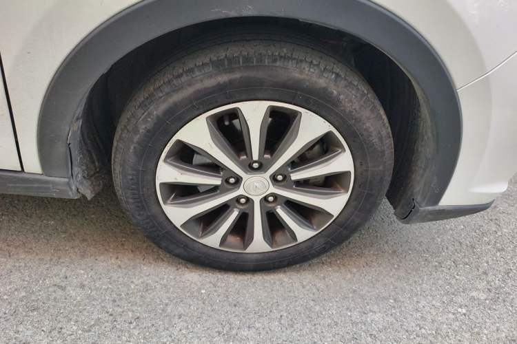 Used CHANGAN Lingxuan 2017 1.6L Manual Entry-Level Model Exterior 1