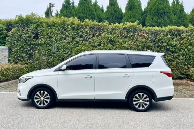 Used CHANGAN Lingxuan 2017 1.6L Manual Elite Model Exterior 2