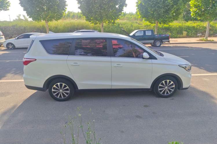 Used CHANGAN Lingxuan 2017 1.5T Automatic Lehuo Happy Edition Exterior 2