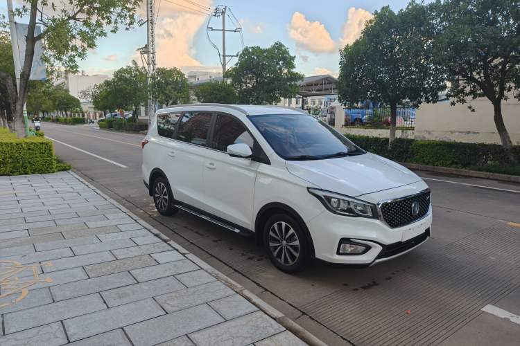 Used CHANGAN Lingxuan 2017 1.5T Manual Joyful & Happy Model Exterior 2