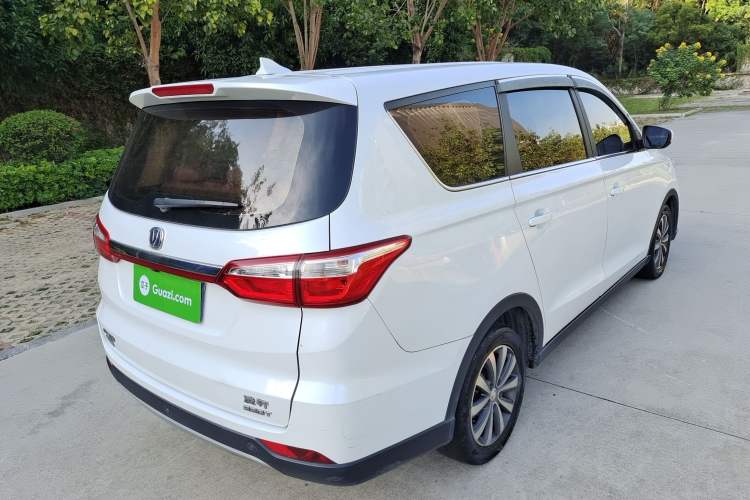 Used CHANGAN Lingxuan 2017 1.5T Manual Joyful & Happy Model Exterior 3