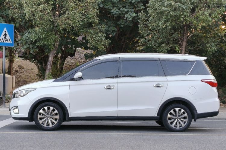 Used CHANGAN Lingxuan 2017 1.6L Manual Elite Model Exterior 4