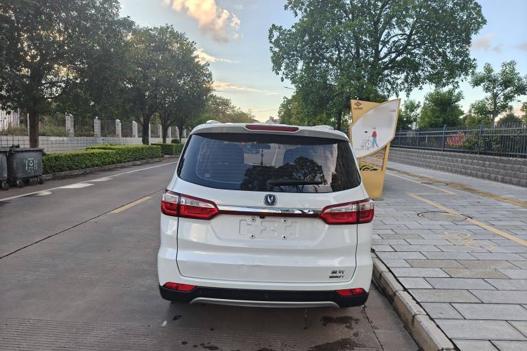 Used CHANGAN Lingxuan 2017 1.5T Manual Joyful & Happy Model Exterior 5