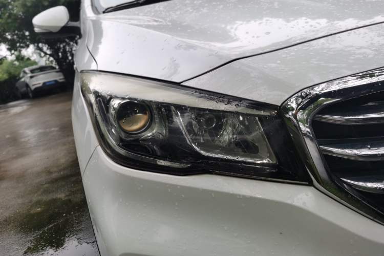 Used CHANGAN Lingxuan 2017 1.6L Manual Happiness Edition Exterior 6