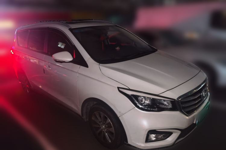 Used CHANGAN Lingxuan 2017 1.6L Manual Elite Model Front Right 45 Deg