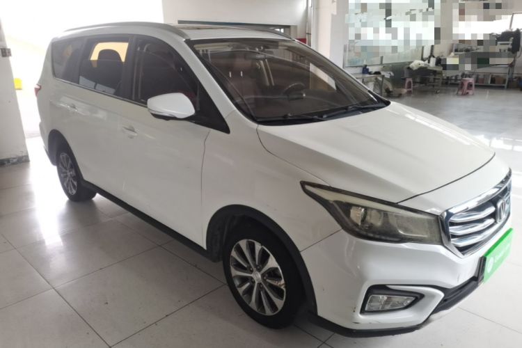 Used CHANGAN Lingxuan 2017 1.6L Manual Elite Model Front Right 45 Deg