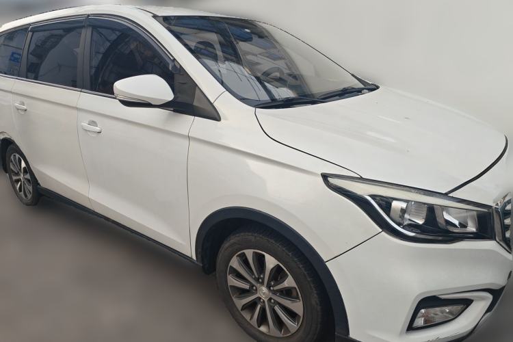Used CHANGAN Lingxuan 2017 1.6L Manual Happiness Edition Front Right 45 Deg