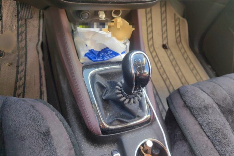 Used CHANGAN Lingxuan 2017 1.6L Manual Elite Model Gear Lever