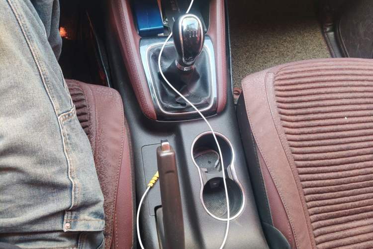 Used CHANGAN Lingxuan 2017 1.5T Manual Joyful & Happy Model Gear Lever