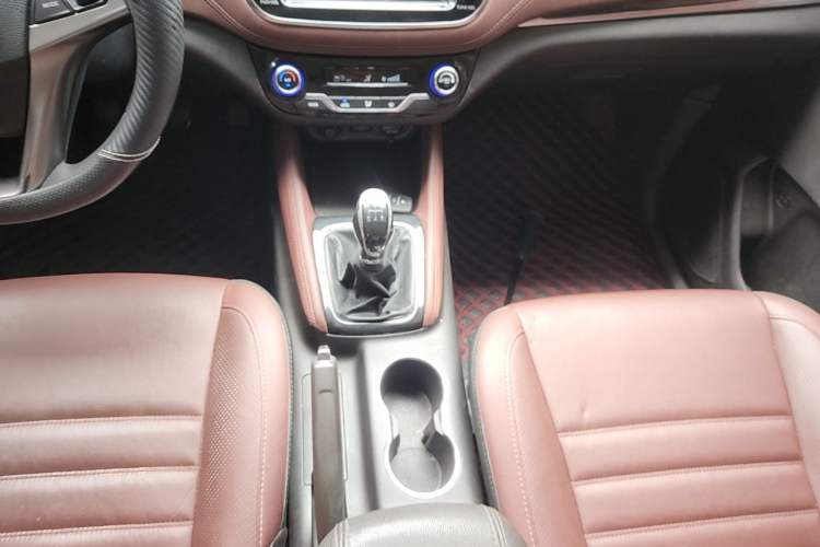 Used CHANGAN Lingxuan 2017 1.6L Manual Elite Model Gear Lever