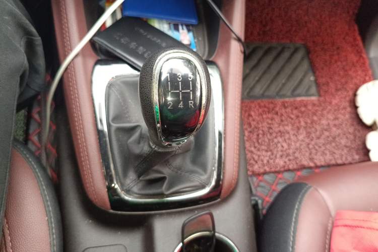 Used CHANGAN Lingxuan 2017 1.6L Manual Elite Model Gear Lever