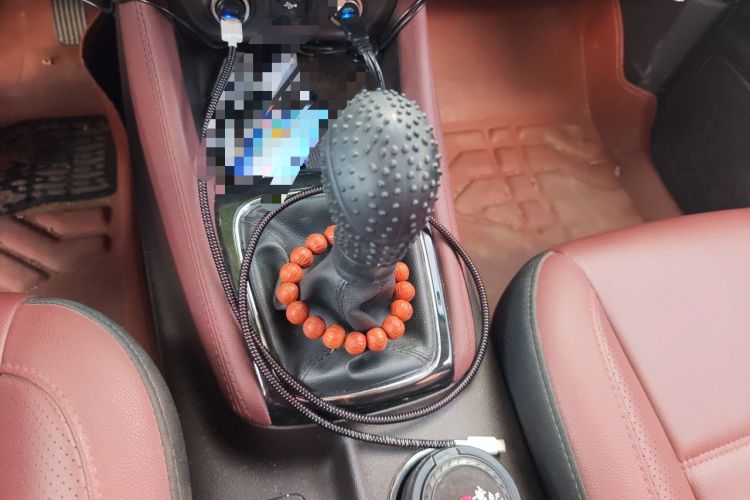 Used CHANGAN Lingxuan 2017 1.6L Manual Happiness Edition Gear Lever