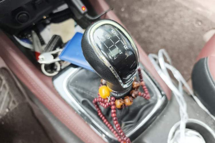 Used CHANGAN Lingxuan 2017 1.6L Manual Elite Model Gear Lever