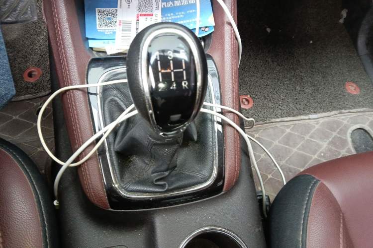 Used CHANGAN Lingxuan 2017 1.6L Manual Elite Model Gear Lever