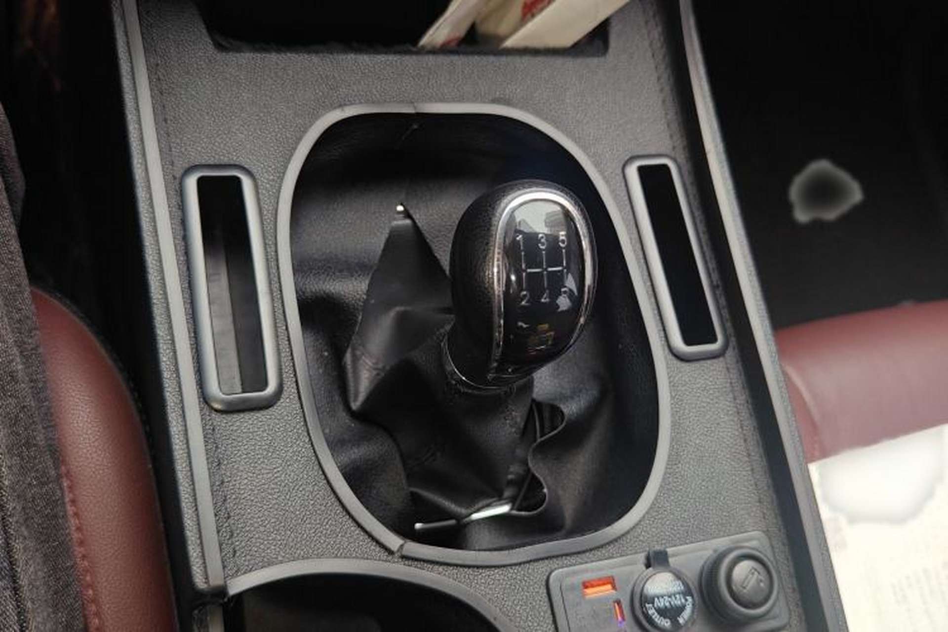 Used CHANGAN Lingxuan 2017 1.6L Manual Happiness Edition Gear Lever