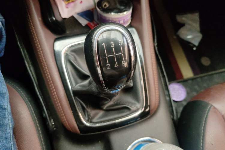 Used CHANGAN Lingxuan 2017 1.6L Manual Elite Model Gear Lever