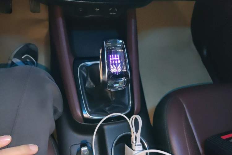 Used CHANGAN Lingxuan 2017 1.6L Manual Elite Model Gear Lever