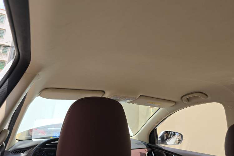 Used CHANGAN Lingxuan 2017 1.5T Automatic Lehuo Happy Edition Headliner
