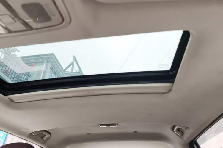 Used CHANGAN Lingxuan 2017 1.6L Manual Elite Model Headliner