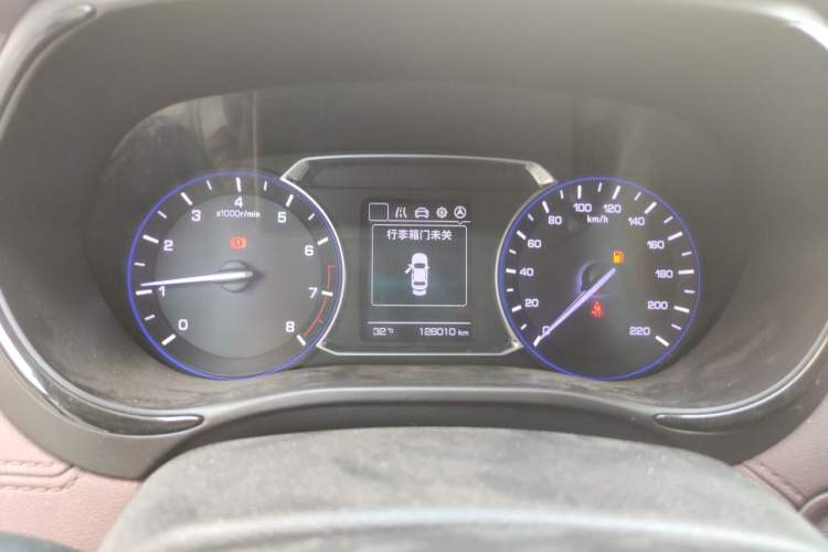 Used CHANGAN Lingxuan 2017 1.5T Manual Joyful & Happy Model Instrument Cluster