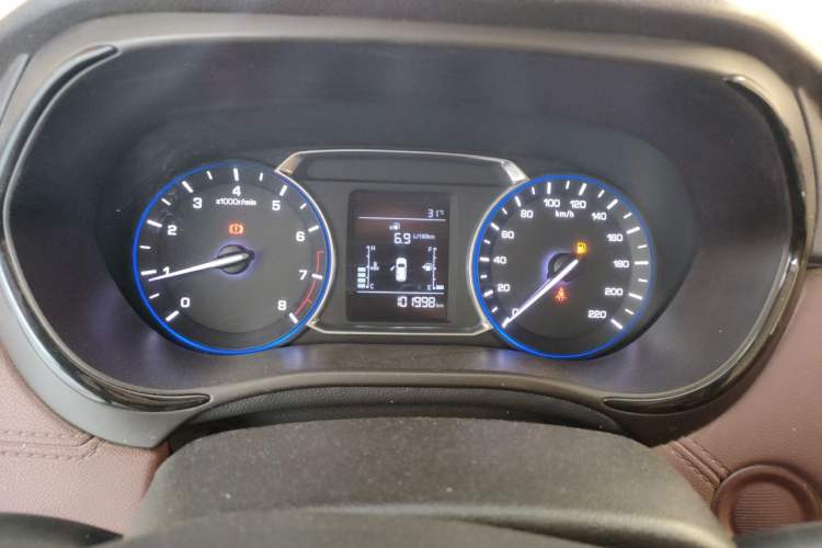 Used CHANGAN Lingxuan 2017 1.6L Manual Happiness Edition Instrument Cluster