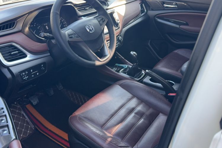 Used CHANGAN Lingxuan 2017 1.6L Manual Elite Model Interior 1