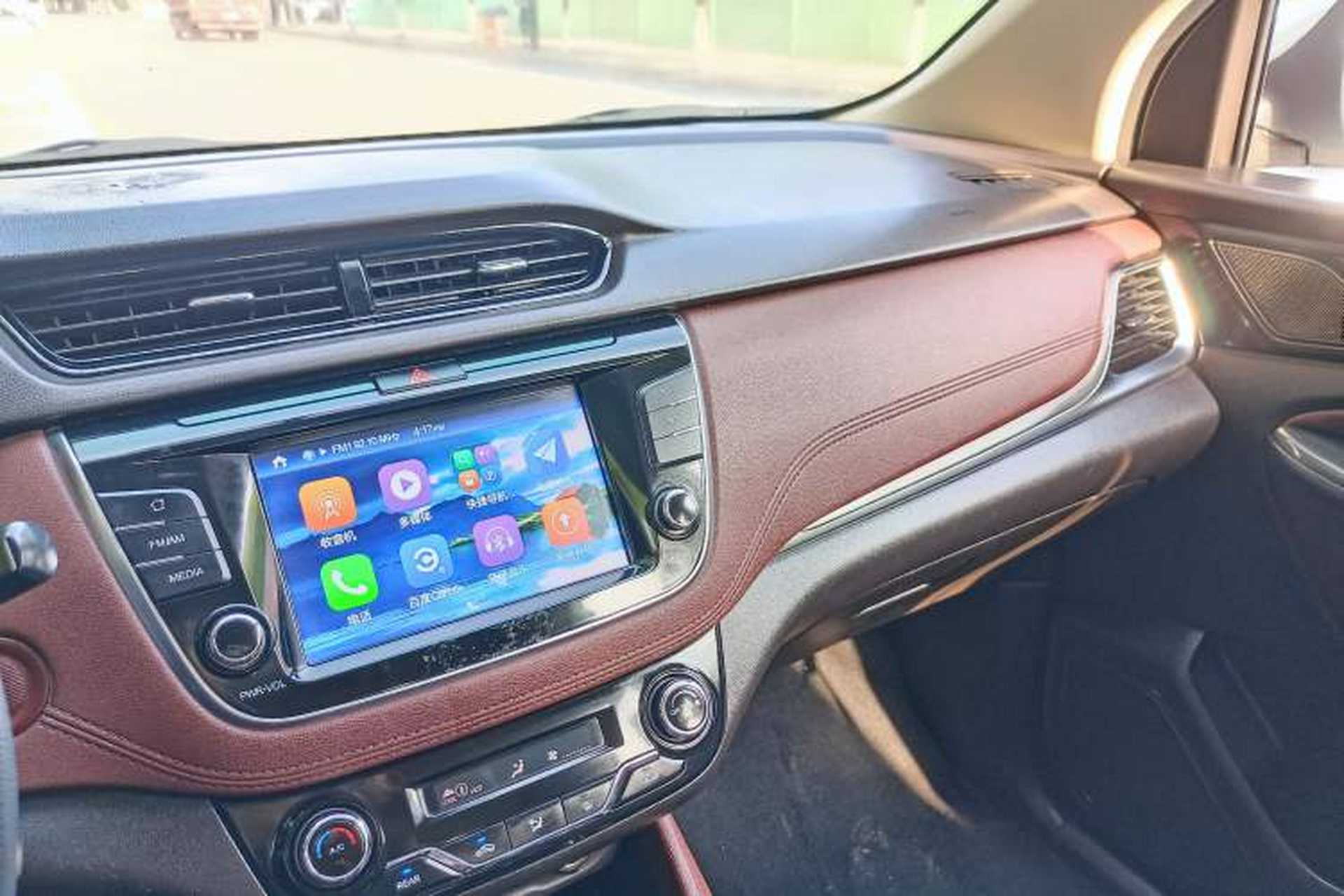 Used CHANGAN Lingxuan 2017 1.6L Manual Happiness Edition Interior 14