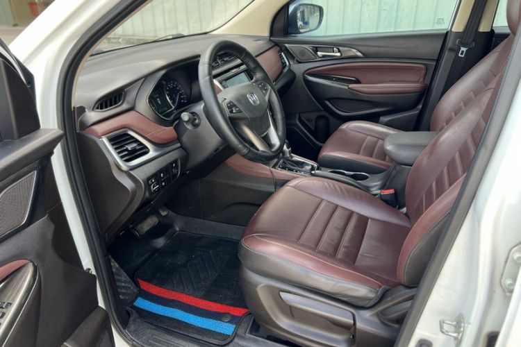 Used CHANGAN Lingxuan 2017 1.5T Automatic Lehuo Happy Edition Interior 2