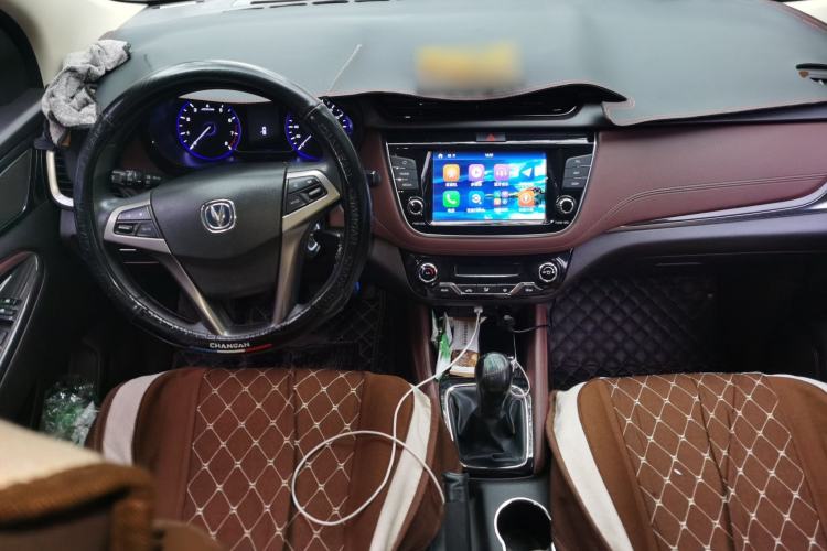 Used CHANGAN Lingxuan 2017 1.6L Manual Happiness Edition Interior 2
